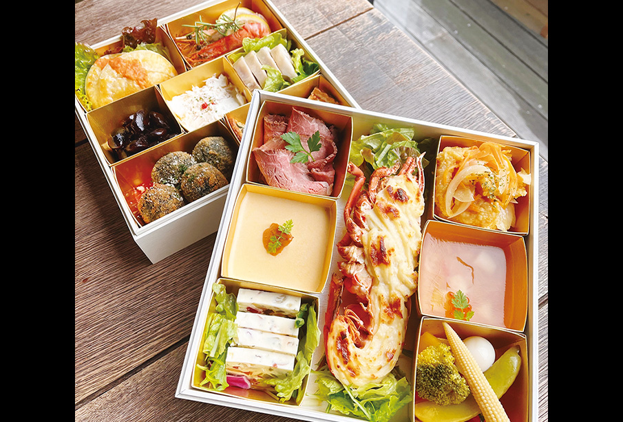 CAFE&DINING&ROOMS FURIOの洋風おせち二段重